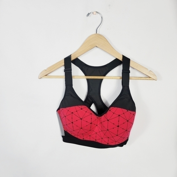 Victoria Secret 32DD sports bra - Picture 1 of 4